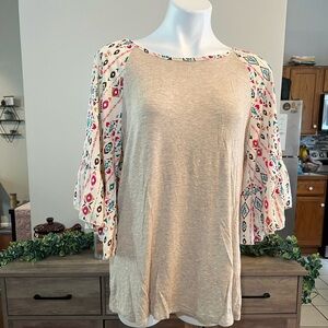 NWT Hailey & co boutique Aztec tan top